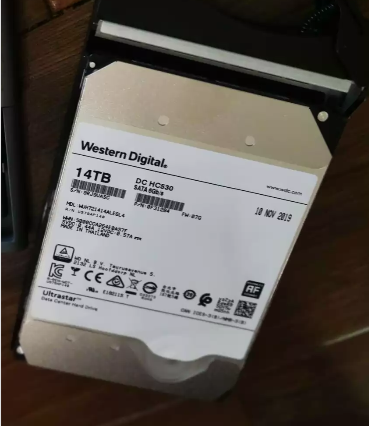西數(shù)14T sata WUH721414ALE6L4企業(yè)級(jí)機(jī)械硬盤