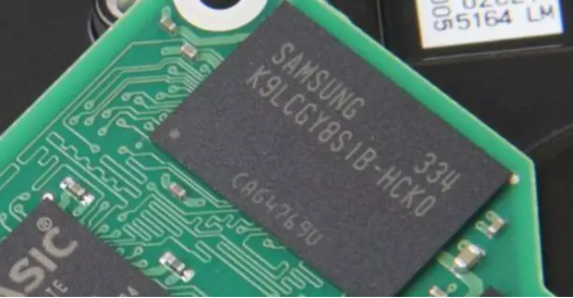 混合固態(tài)硬盤和機械硬盤哪個好